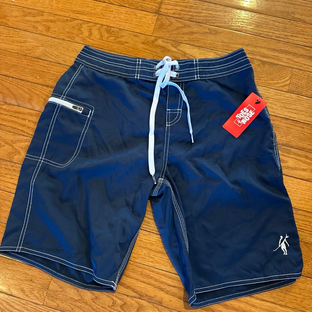 Toes to The Nose  kids XL Boardshorts Brand New With Tags (28” waist)